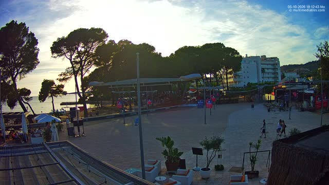 Live view from Plaza Tora – Pacific Bay
