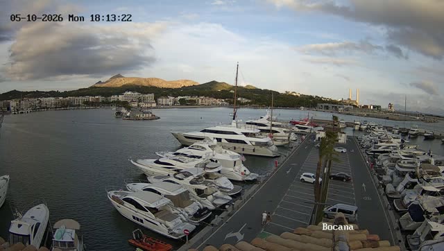 Live view from Alcúdia marina – harbour mouth